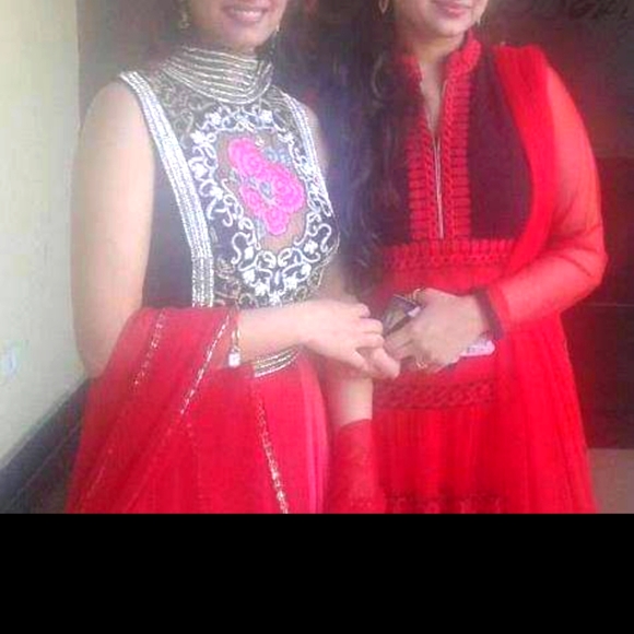 Long Anarkali Suit Red and black - Picture 3 of 5